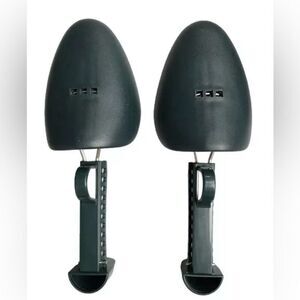 A pair of shoe adjustable shoe‎ fixed support stretcher shaper keeper